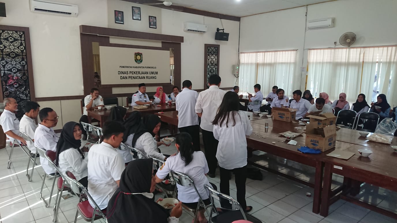 Makan Bersama Awal Masuk Kerja setelah Libur Lebaran