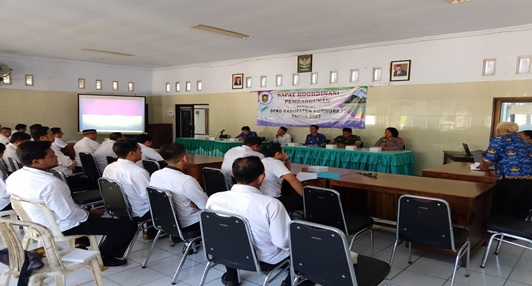 Sosialisasi Surat Edaran Bupati Nomor : 562/6286/2023 tentang Kewajiban Pemenuhan Persyaratan Perizinan Di Kabupaten Purworejo