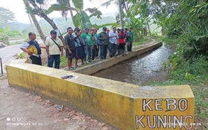 “DROPING AIR DESA SEMAWUNG”
