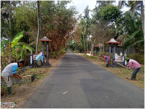 Kegiatan rutin pemeliharaan jalan  Tamansari-Sruwoh