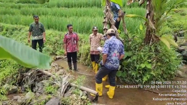 Bidang SDA Lakukan Survei DED DI Cempedak dan DI Gondosuli di Bruno Saat Ramadan
