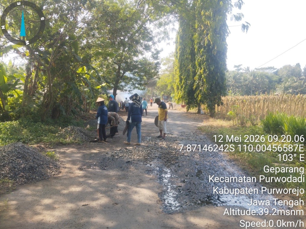 UPT PJI Wilayah Purwodadi Laksanakan Pemeliharaan Rutin Jalan di Desa Geparang